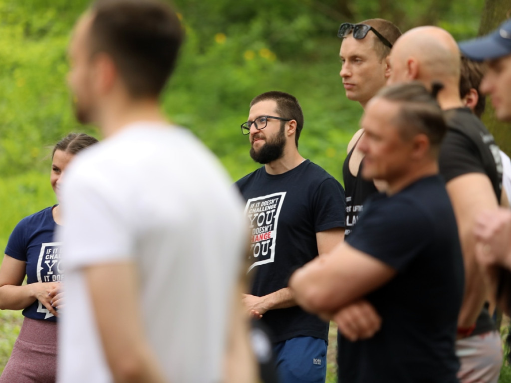 10-letni Kuba zrobił 66, nieco starszy Przemek 72 pompki. To nowi rekordziści Głogowa [ZDJĘCIA]