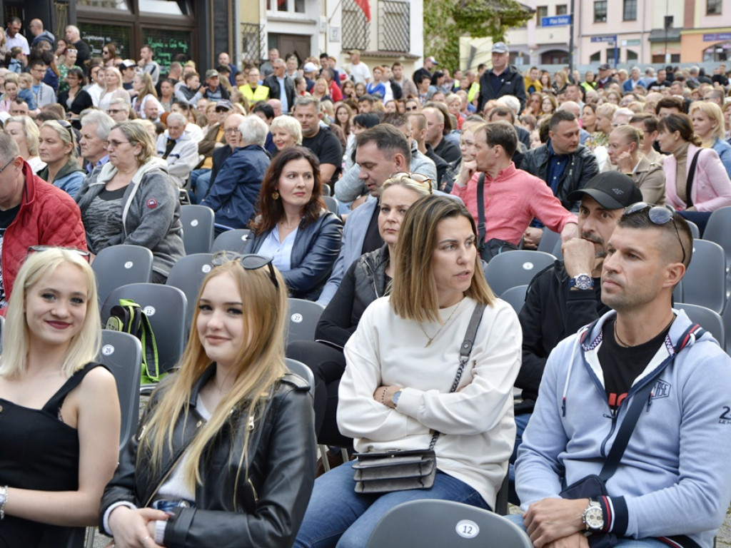 Tłumy w Rynku! Koncert z okazji Dnia Hutnika