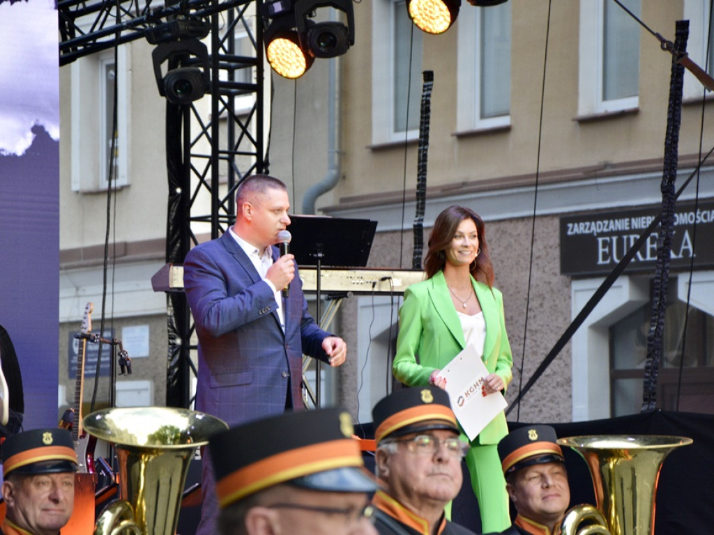 Tłumy w Rynku! Koncert z okazji Dnia Hutnika
