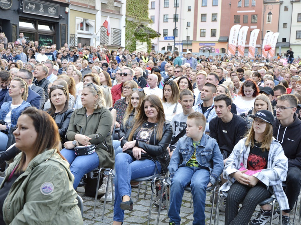 Tłumy w Rynku! Koncert z okazji Dnia Hutnika