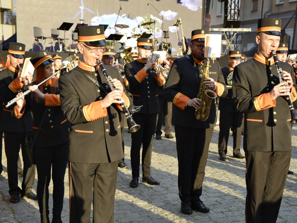 Tłumy w Rynku! Koncert z okazji Dnia Hutnika