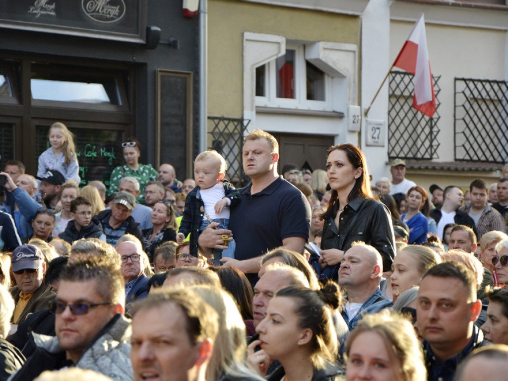 Tłumy w Rynku! Koncert z okazji Dnia Hutnika