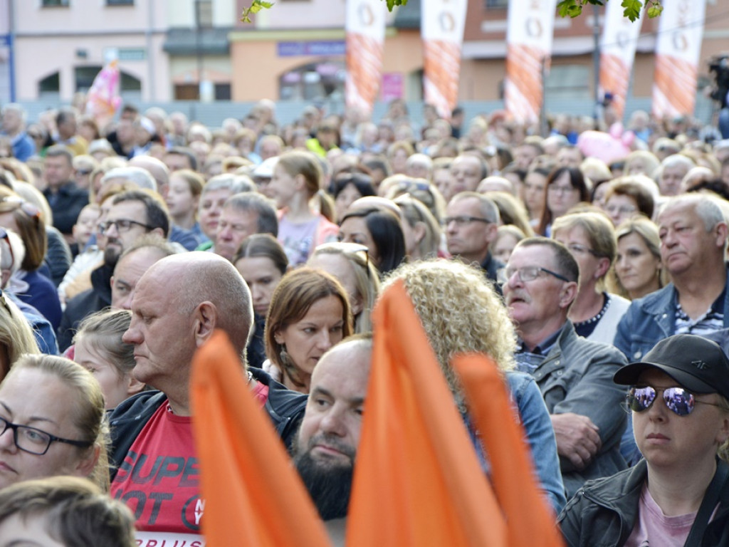 Tłumy w Rynku! Koncert z okazji Dnia Hutnika