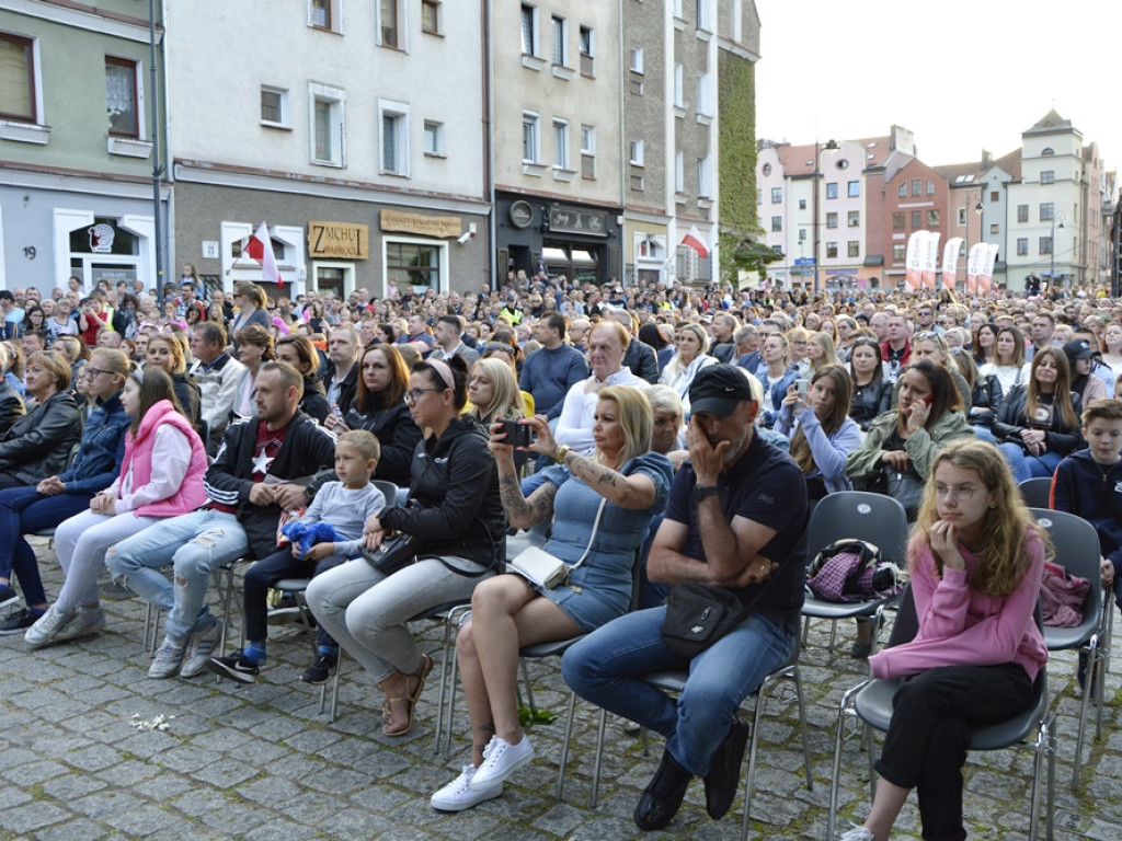 Tłumy w Rynku! Koncert z okazji Dnia Hutnika