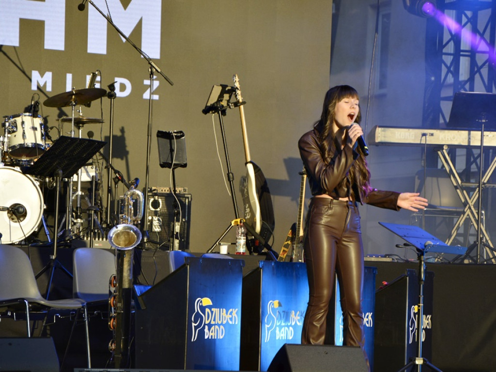 Tłumy w Rynku! Koncert z okazji Dnia Hutnika