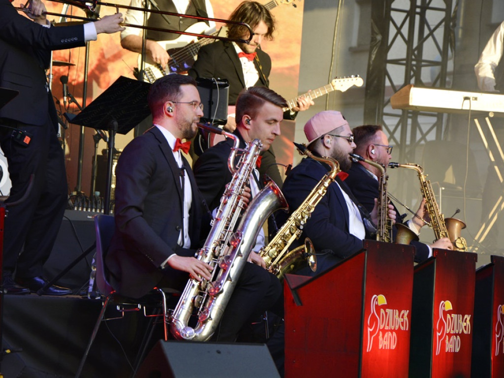 Tłumy w Rynku! Koncert z okazji Dnia Hutnika