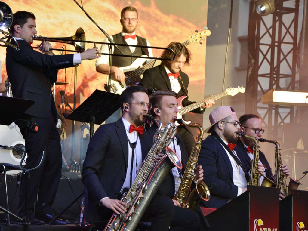 Tłumy w Rynku! Koncert z okazji Dnia Hutnika