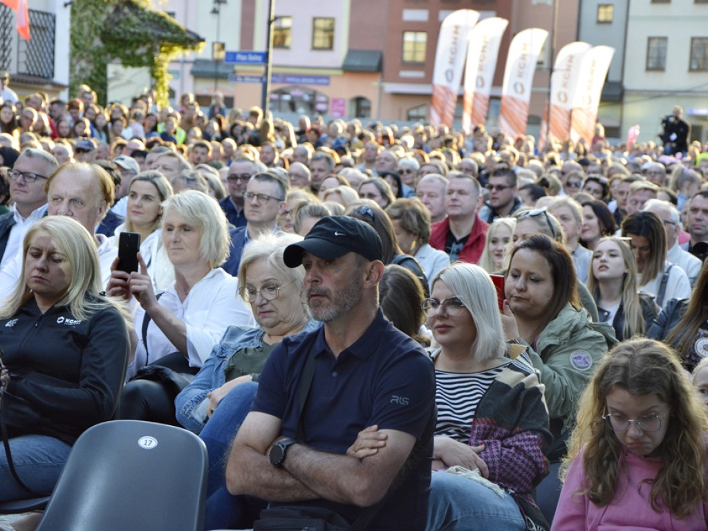Tłumy w Rynku! Koncert z okazji Dnia Hutnika