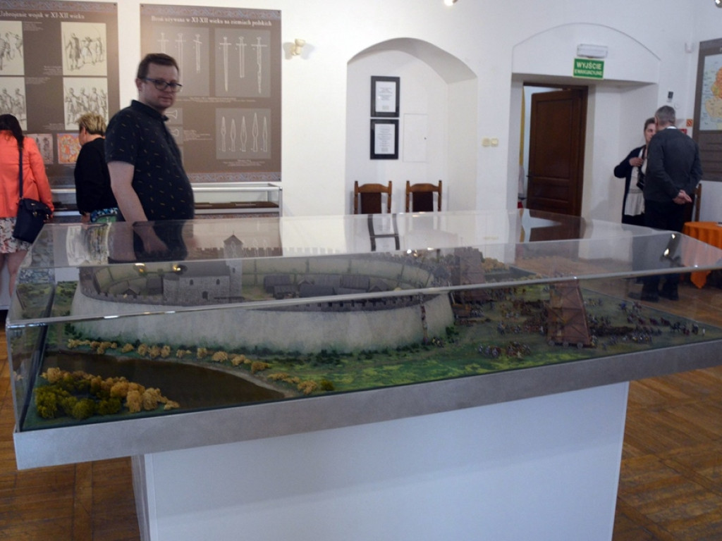 Tłumy na Nocy Muzeów. Głogowskie muzeum pokazuje wszystkie swoje skarby i zaprasza na atrakcje [ZDJĘCIA]