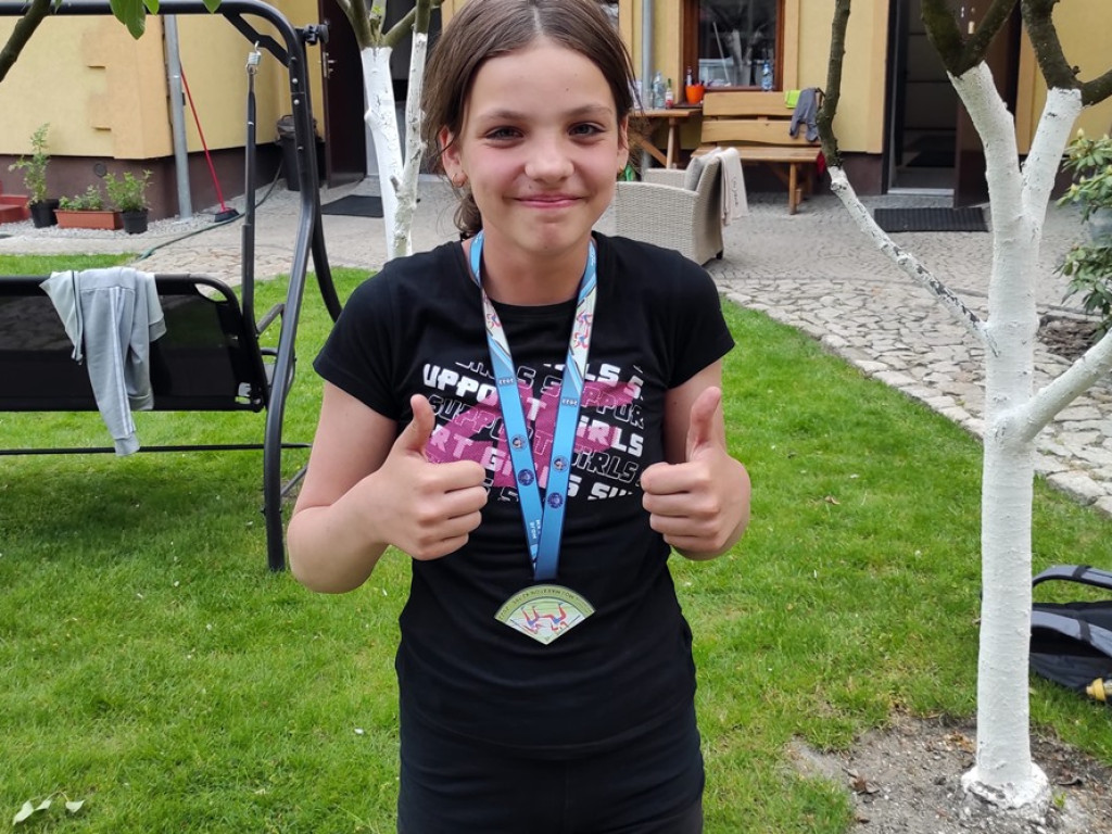 Uczniowie dziesiątki podjęli szalone wyzwanie! Ponad 40 km na nogach, wkrótce 100 km na rowerze i 20 km w wodzie [ZDJĘCIA]