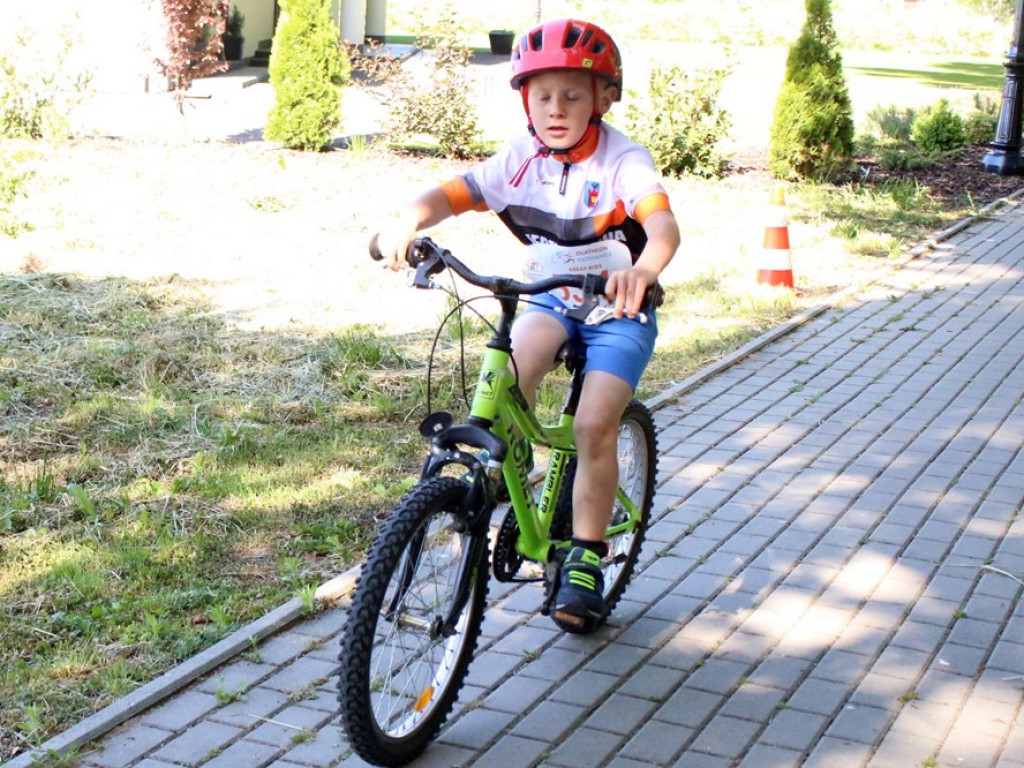 Biegali i jeździli na rowerach. Udana impreza w Radwanicach