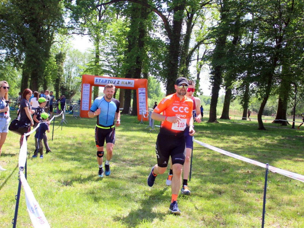Biegali i jeździli na rowerach. Udana impreza w Radwanicach
