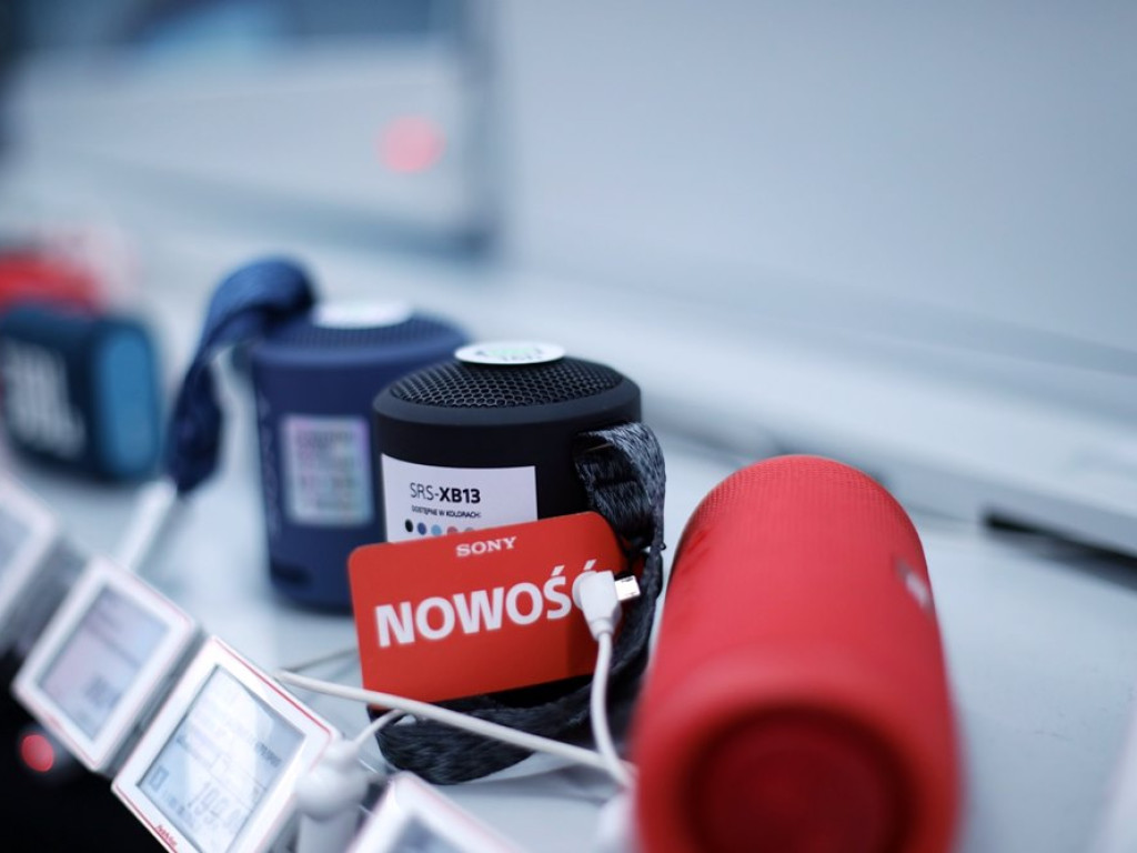 Hulajnogą do pracy, ze słuchawkami na plażę. Sprawdź ofertę Media Markt