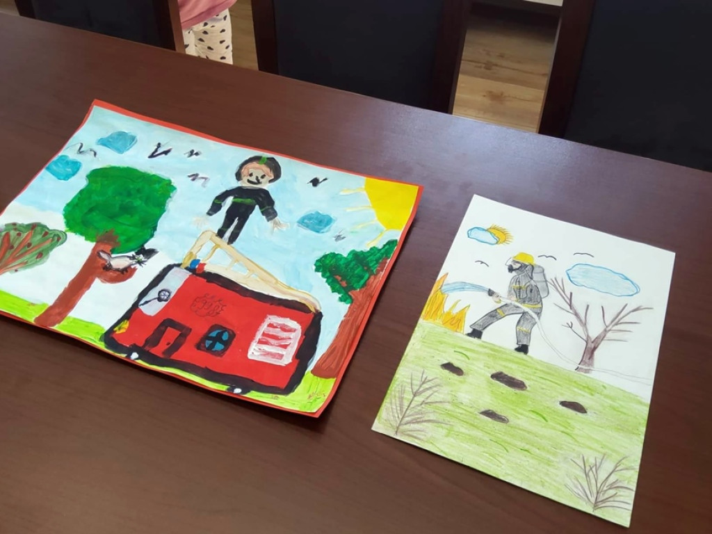Strażacki konkurs plastyczny rozstrzygnięty. Wójt wręczył nagrody