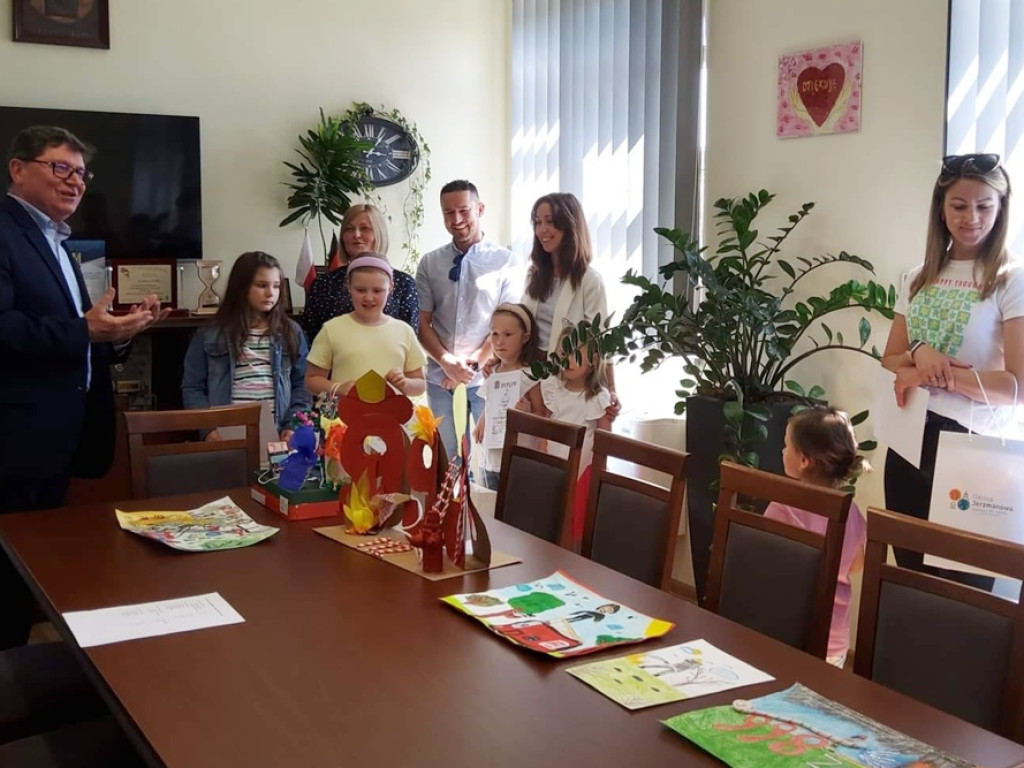 Strażacki konkurs plastyczny rozstrzygnięty. Wójt wręczył nagrody