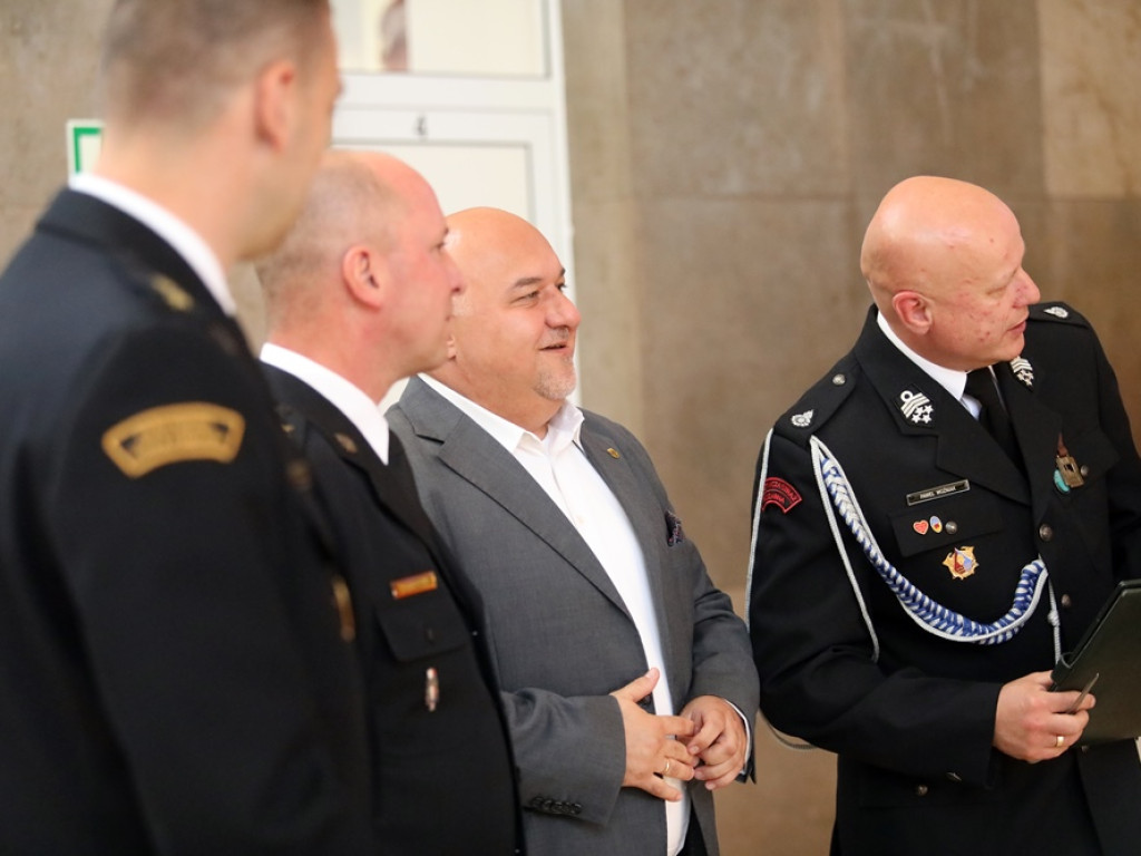 Strażacy w akcji. Taka wystawa zdjęć na dworcu PKP [ZDJĘCIA]