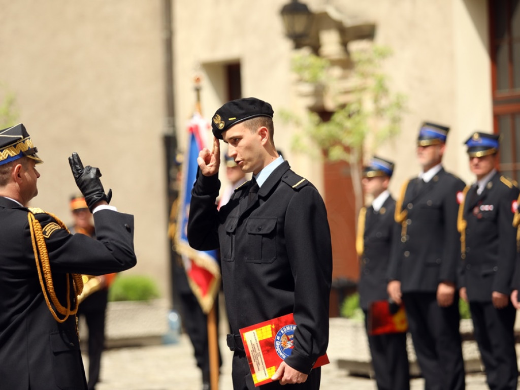 Świętują! Awanse i odznaczenia dla naszych strażaków [ZDJĘCIA]
