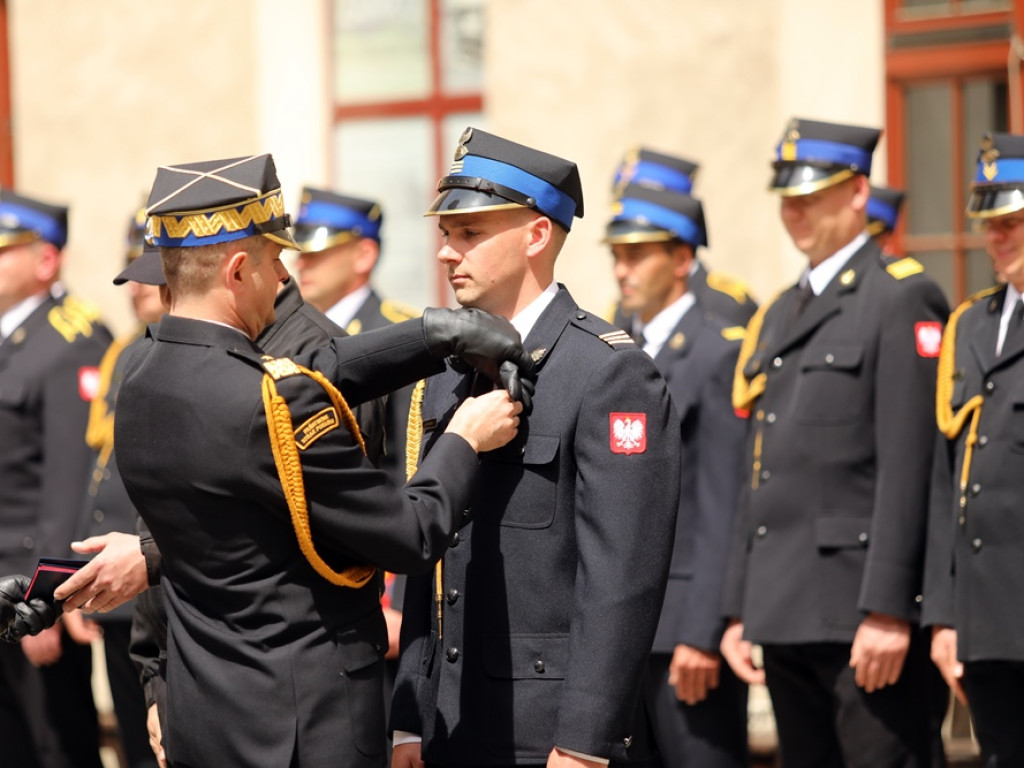 Świętują! Awanse i odznaczenia dla naszych strażaków [ZDJĘCIA]