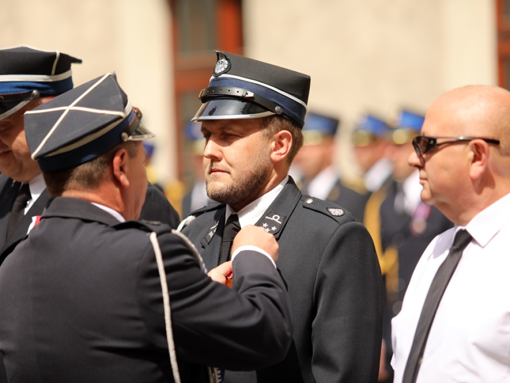 Świętują! Awanse i odznaczenia dla naszych strażaków [ZDJĘCIA]