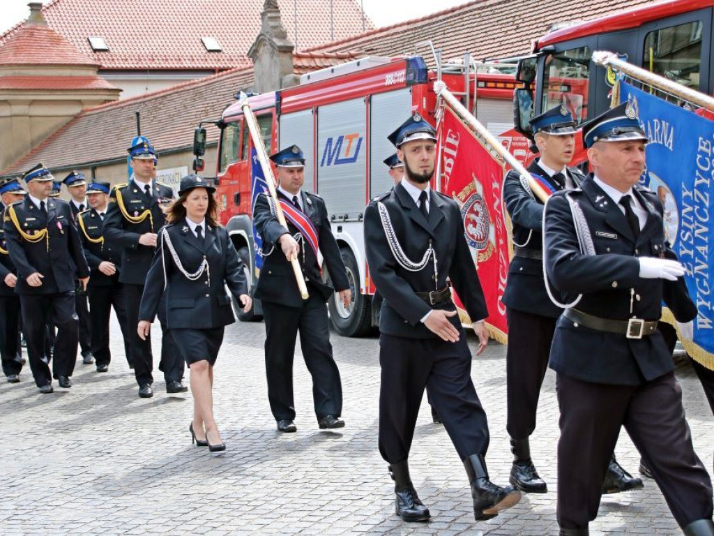 I tutaj strażacy świętowali. Po mszy świętej uroczystość oraz wyróżnienia [ZDJĘCIA]