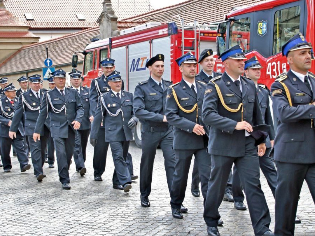 I tutaj strażacy świętowali. Po mszy świętej uroczystość oraz wyróżnienia [ZDJĘCIA]