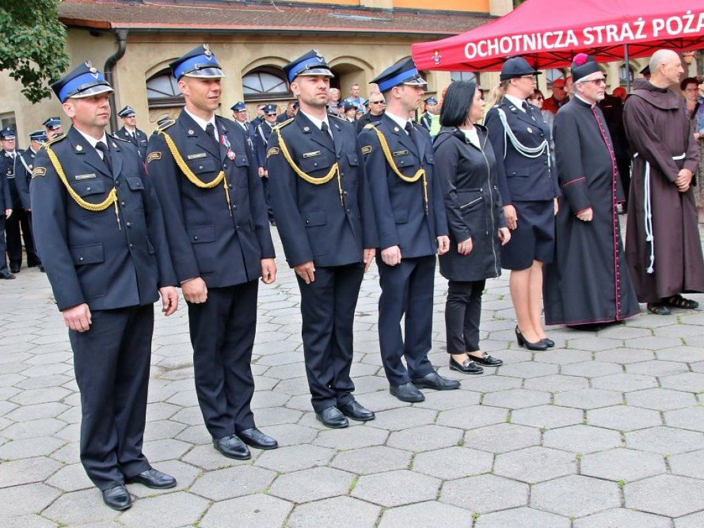 I tutaj strażacy świętowali. Po mszy świętej uroczystość oraz wyróżnienia [ZDJĘCIA]