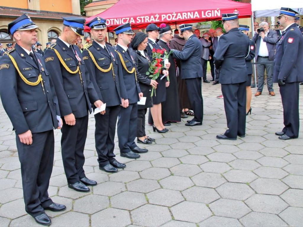 I tutaj strażacy świętowali. Po mszy świętej uroczystość oraz wyróżnienia [ZDJĘCIA]