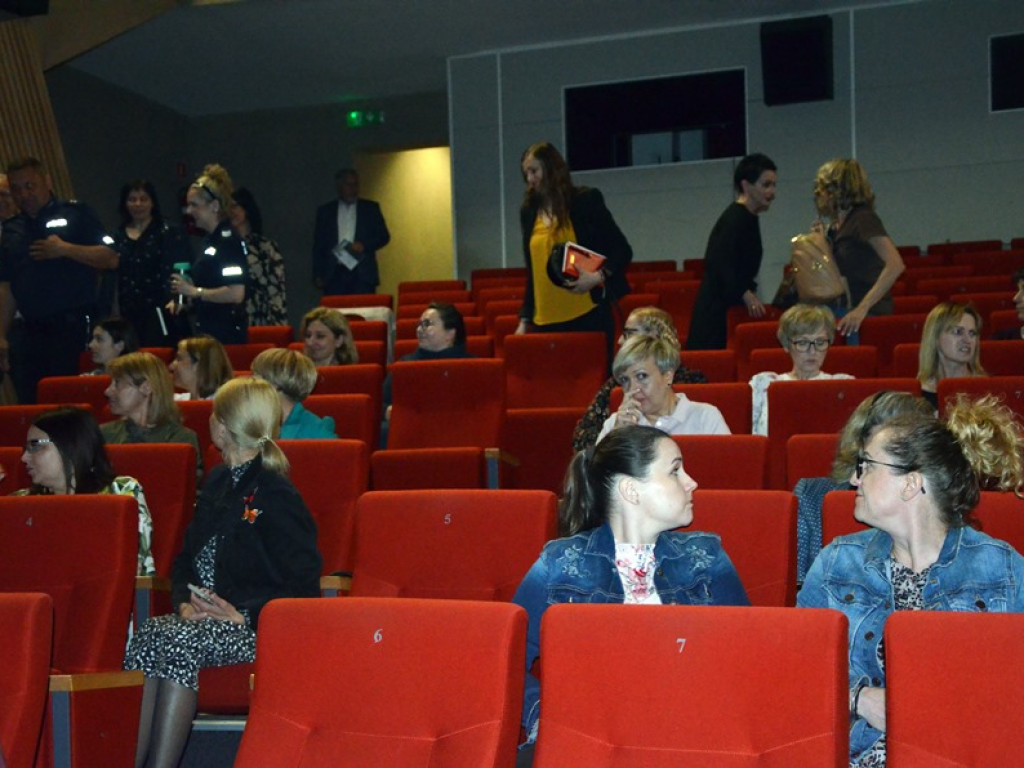 Drugi dzień konferencji na temat ryzykownych zachowań dzieci i młodzieży w Głogowie [ZDJĘCIA]