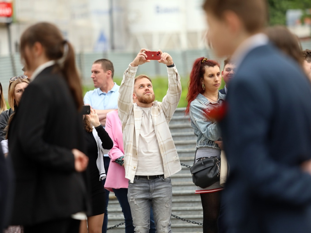 Zatańczyli Poloneza na głogowskim rynku [ZDJĘCIA]
