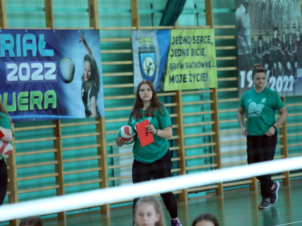 Na siatkarski turniej Piasta przyjechały drużyny z całego regionu [ZDJĘCIA]