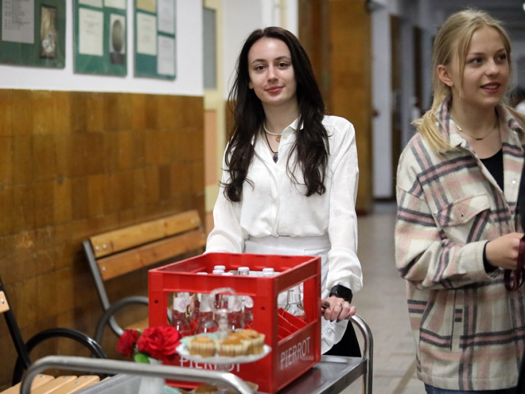Wybierając I LO wybierzesz drogę do sukcesu. Promują liceum, trwa dzień otwarty [ZDJĘCIA]
