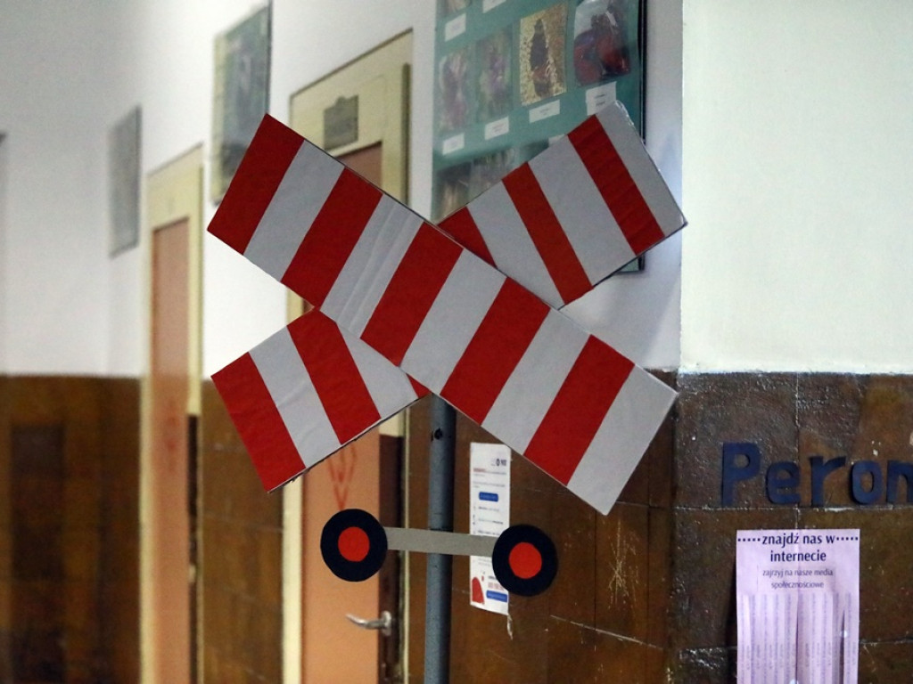 Wybierając I LO wybierzesz drogę do sukcesu. Promują liceum, trwa dzień otwarty [ZDJĘCIA]