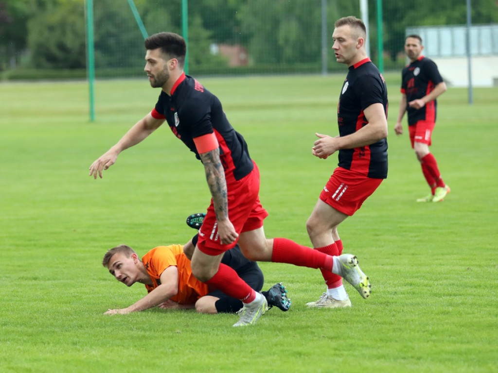 Rezerwy Chrobrego wygrały ligę i zagrają o awans do 3 Ligi [ZDJĘCIA]