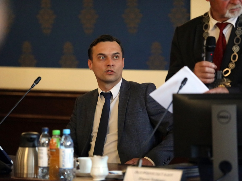 Radni zagłosowali za podwyżkami za śmieci. Drożej będzie od 1 lipca [ZDJĘCIA]