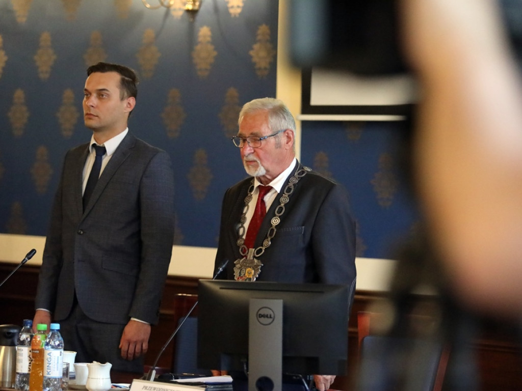 Radni zagłosowali za podwyżkami za śmieci. Drożej będzie od 1 lipca [ZDJĘCIA]