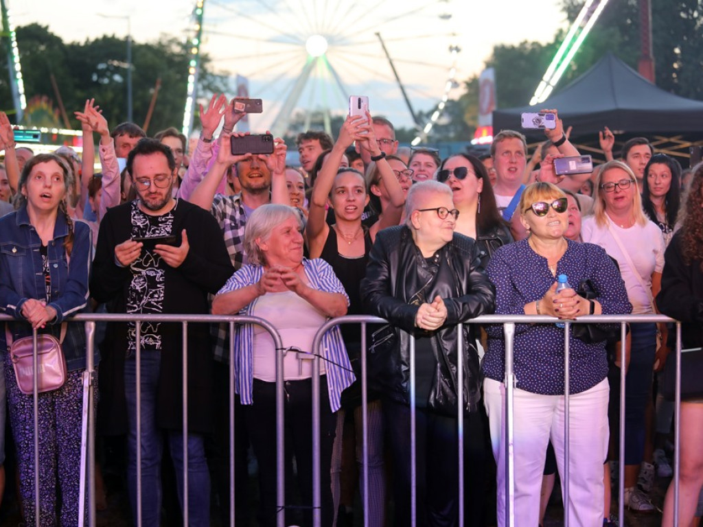 Ach! Jak anioła głos. Słowa tej piosenki śpiewali wszyscy [ZDJĘCIA]