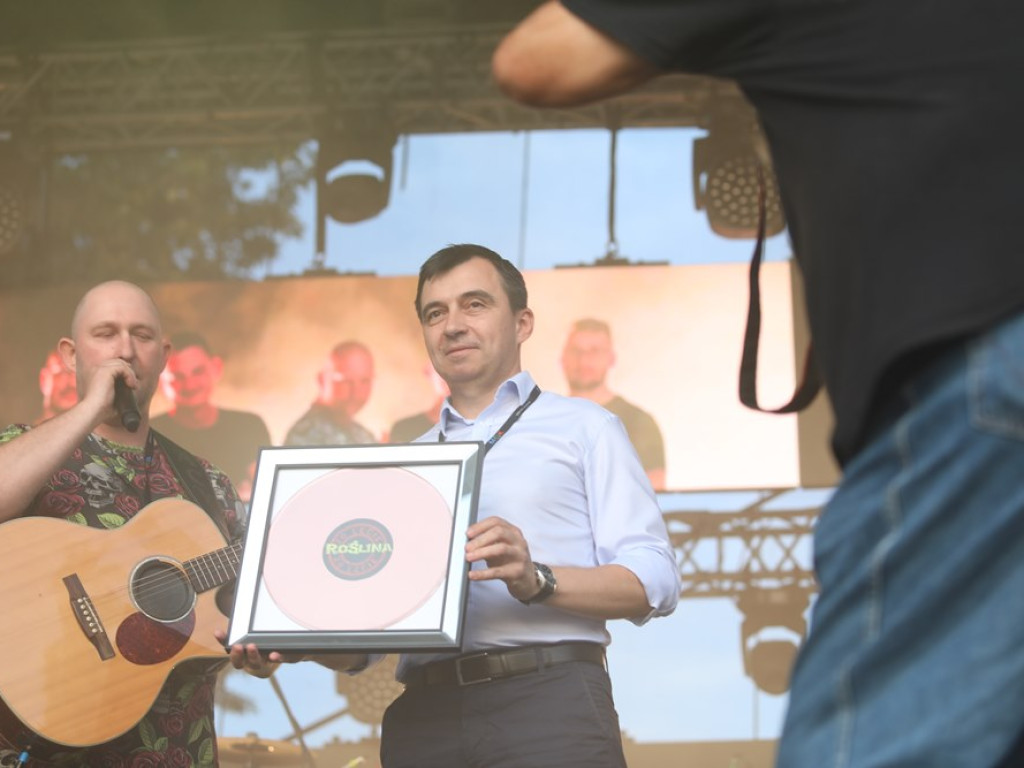 Tort na scenie i głośne sto lat. Roślina: Dziękujemy! [ZDJĘCIA]