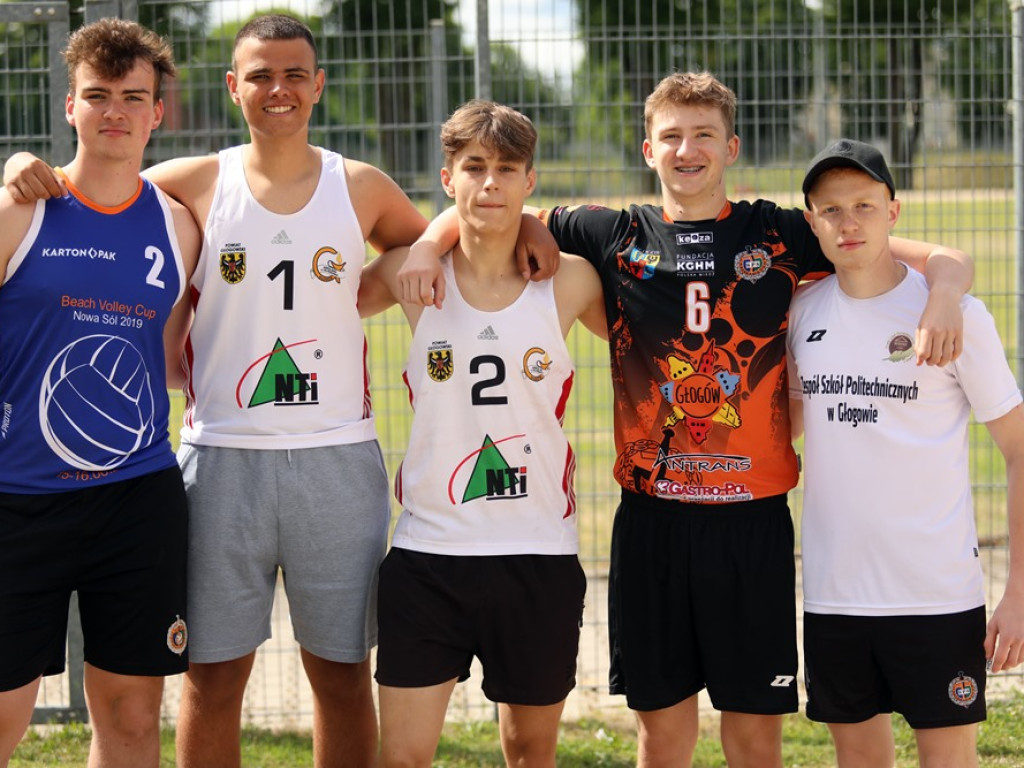 Grają w siatkówkę pod okiem medalisty mistrzostw Polski [ZDJĘCIA]