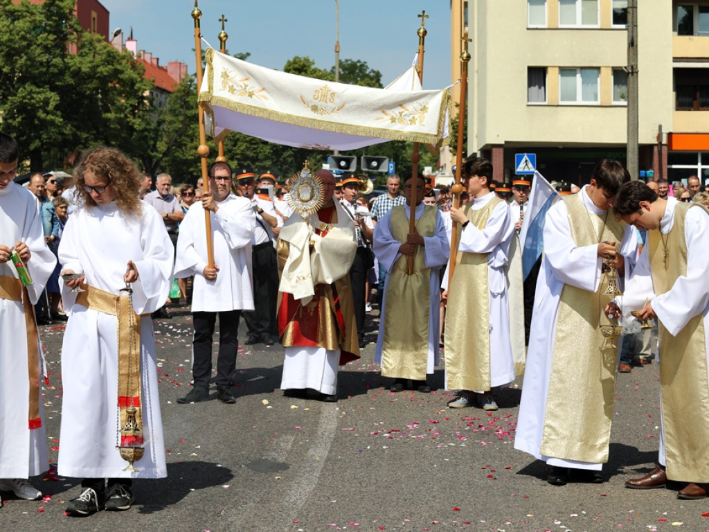 Procesja przeszła ulicami Głogowa [Zdjęcia]