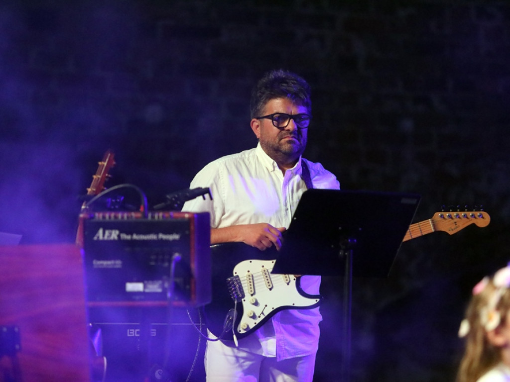 Był koncert połączony z modlitwą. Takie wydarzenie w ruinach kościoła [ZDJĘCIA]