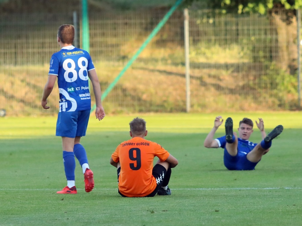 Remis po zaciętej walce. Chrobry nadal w grze o centralną ligę [ZDJĘCIA]