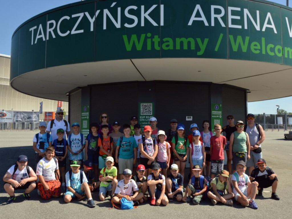 Młodzi piłkarze z Kotli zwiedzili stadion Śląska Wrocław [ZDJĘCIA]