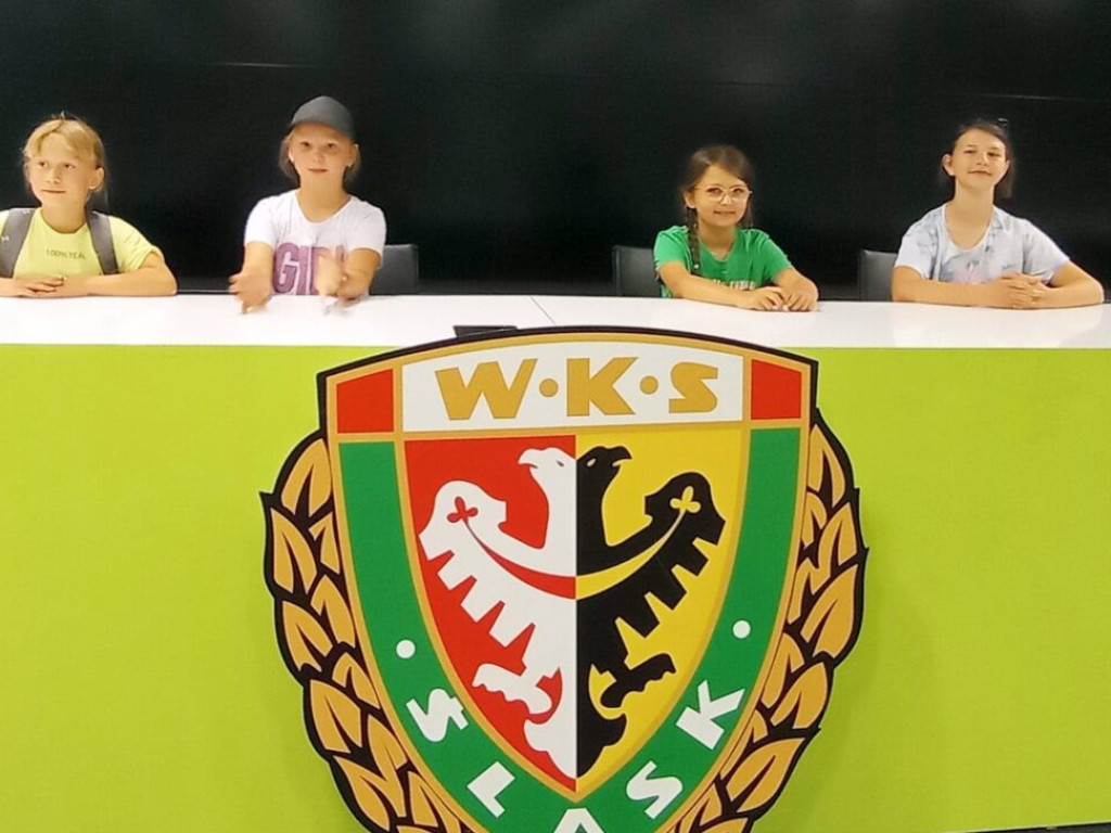 Młodzi piłkarze z Kotli zwiedzili stadion Śląska Wrocław [ZDJĘCIA]
