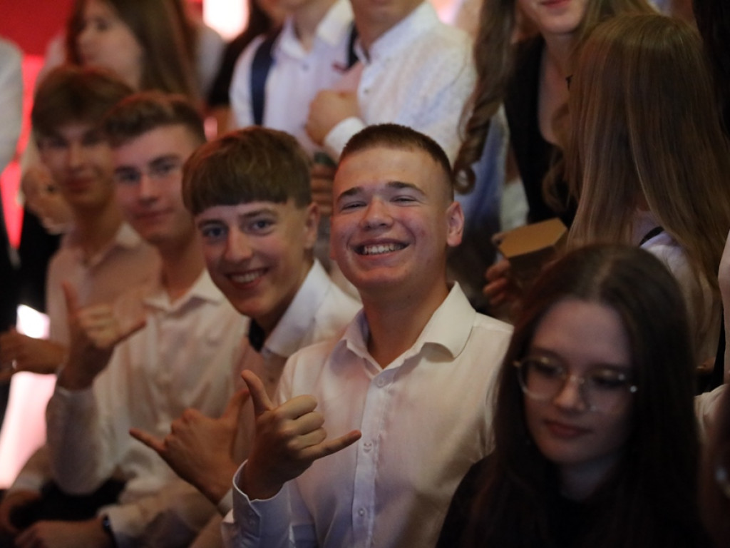 Dyrektor skradł show! Kosałka: Sezon na okulary przeciwsłoneczne otwarty [ZDJĘCIA]
