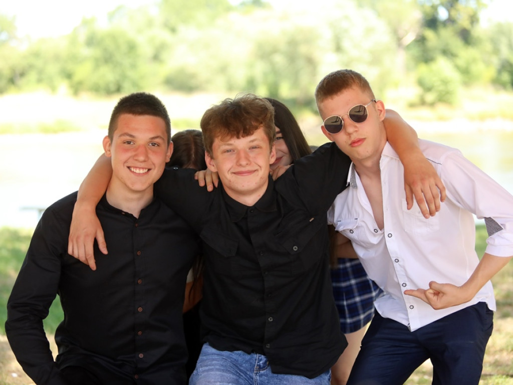 Ale zabawa nad Odrą. Tak młodzież świętuje wakacje [ZDJĘCIA]