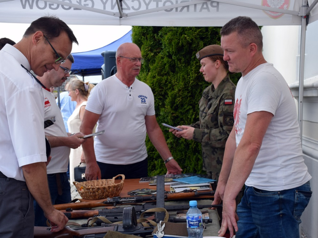 Nie zapomną o kapitanie Grzegorzewskim. Uroczystość na cmentarzu w Białołęce [ZDJĘCIA]