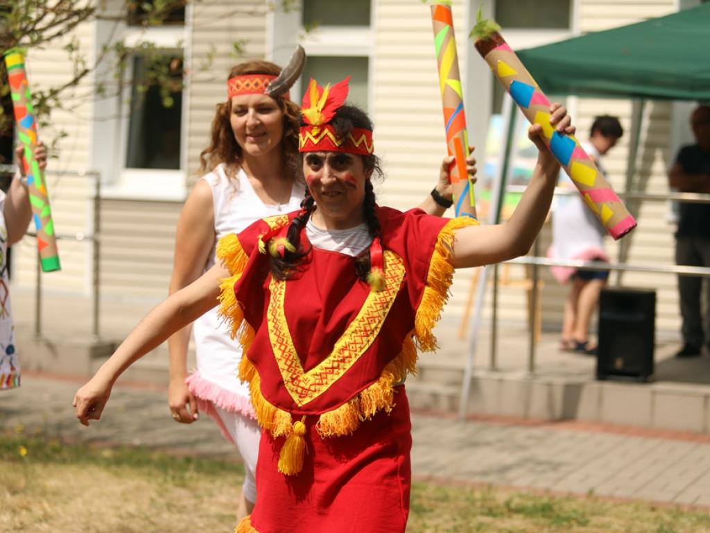 Integracyjny piknik. Było kolorowo i wesoło [ZDJĘCIA]