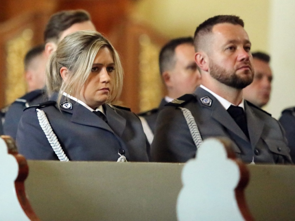 Święto policji. Ksiądz Czerwiński: Dziękujemy Bogu za waszą służbę i dobro [ZDJĘCIA]