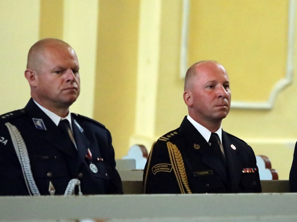 Święto policji. Ksiądz Czerwiński: Dziękujemy Bogu za waszą służbę i dobro [ZDJĘCIA]