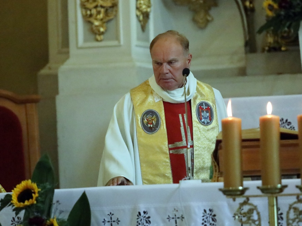 Święto policji. Ksiądz Czerwiński: Dziękujemy Bogu za waszą służbę i dobro [ZDJĘCIA]